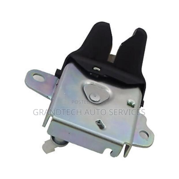 Toyota Corolla Nze /Toyota Fielder Boot Lock in Stock