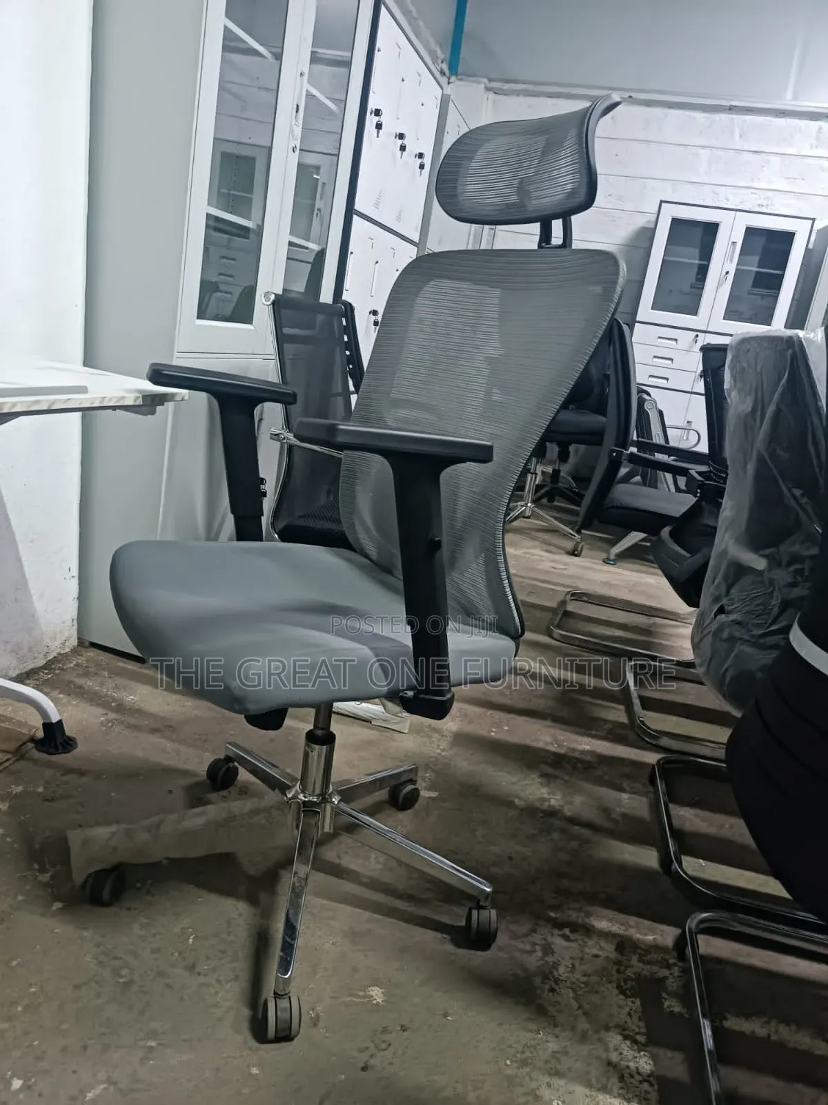 Elegant Vision High Back Office Chair With 2d Adjustable J6y