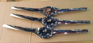 Bonnet Chrome Nze/Fielder 2005