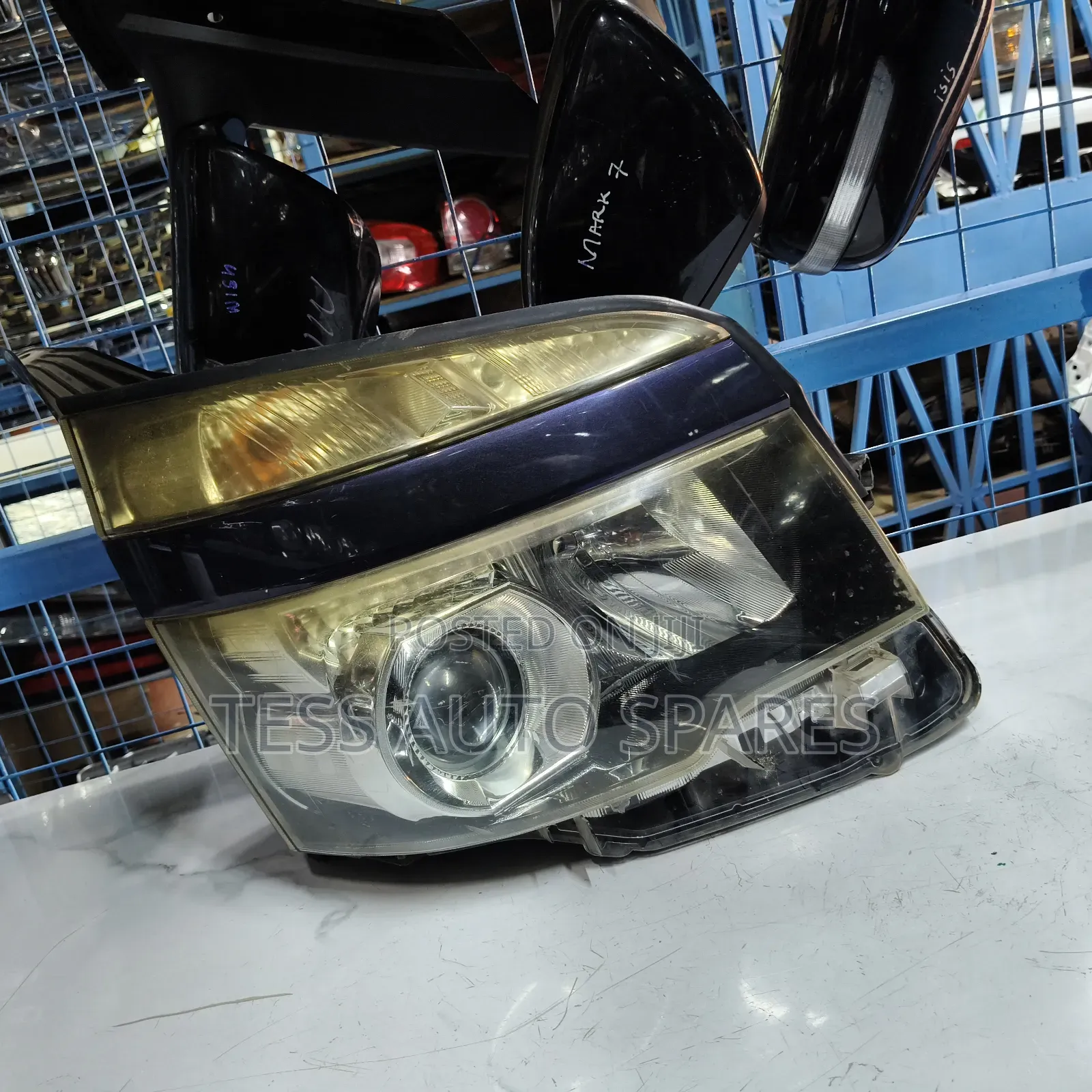 Voxy 2012 Xenon Headlight