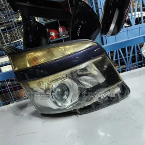 Voxy 2012 Xenon Headlight