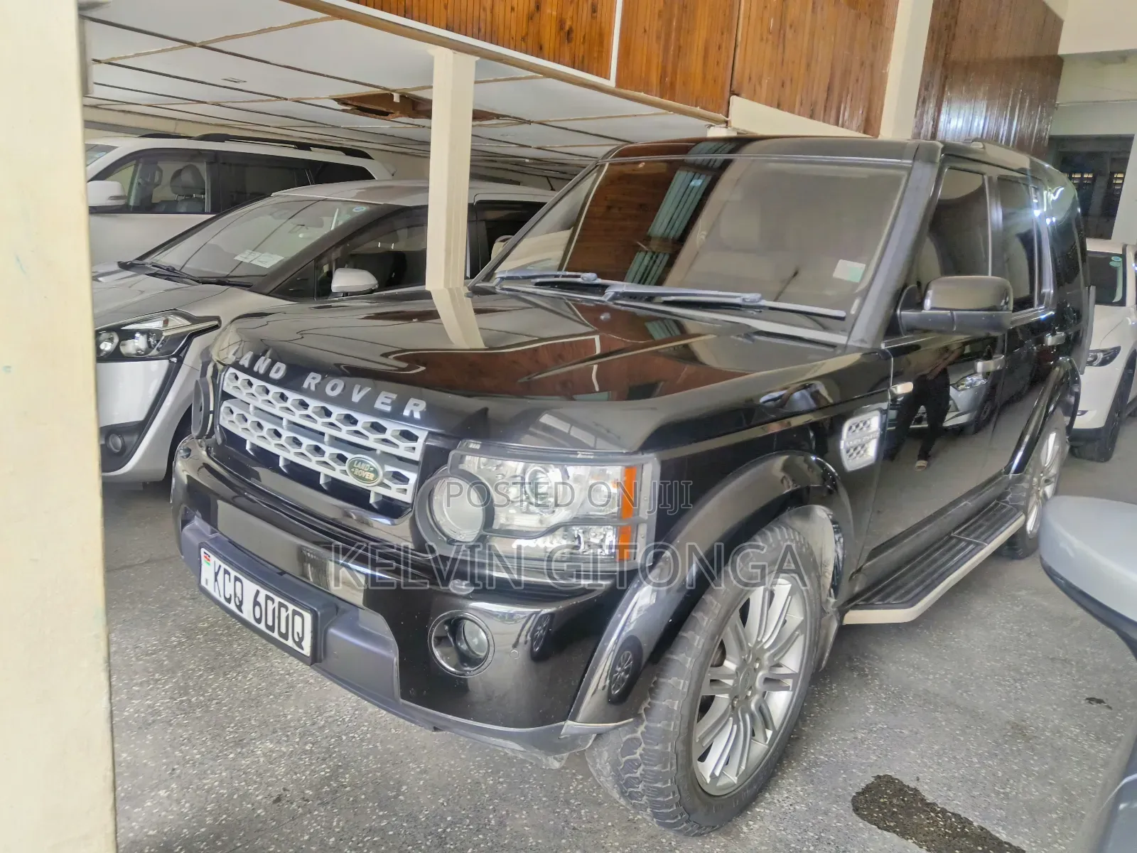 Land Rover Discovery 2012 Black
