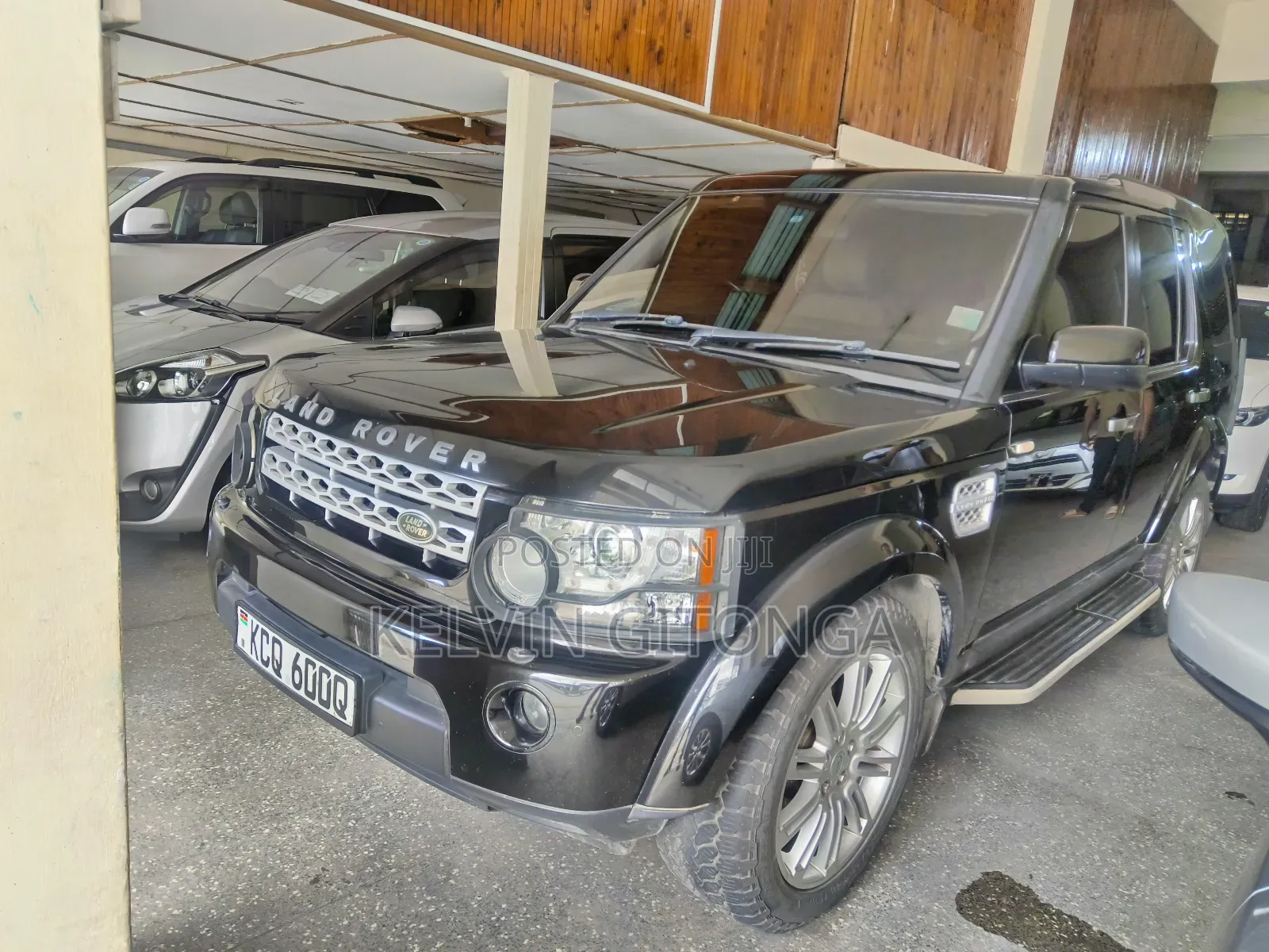 Land Rover Discovery 2012 Black