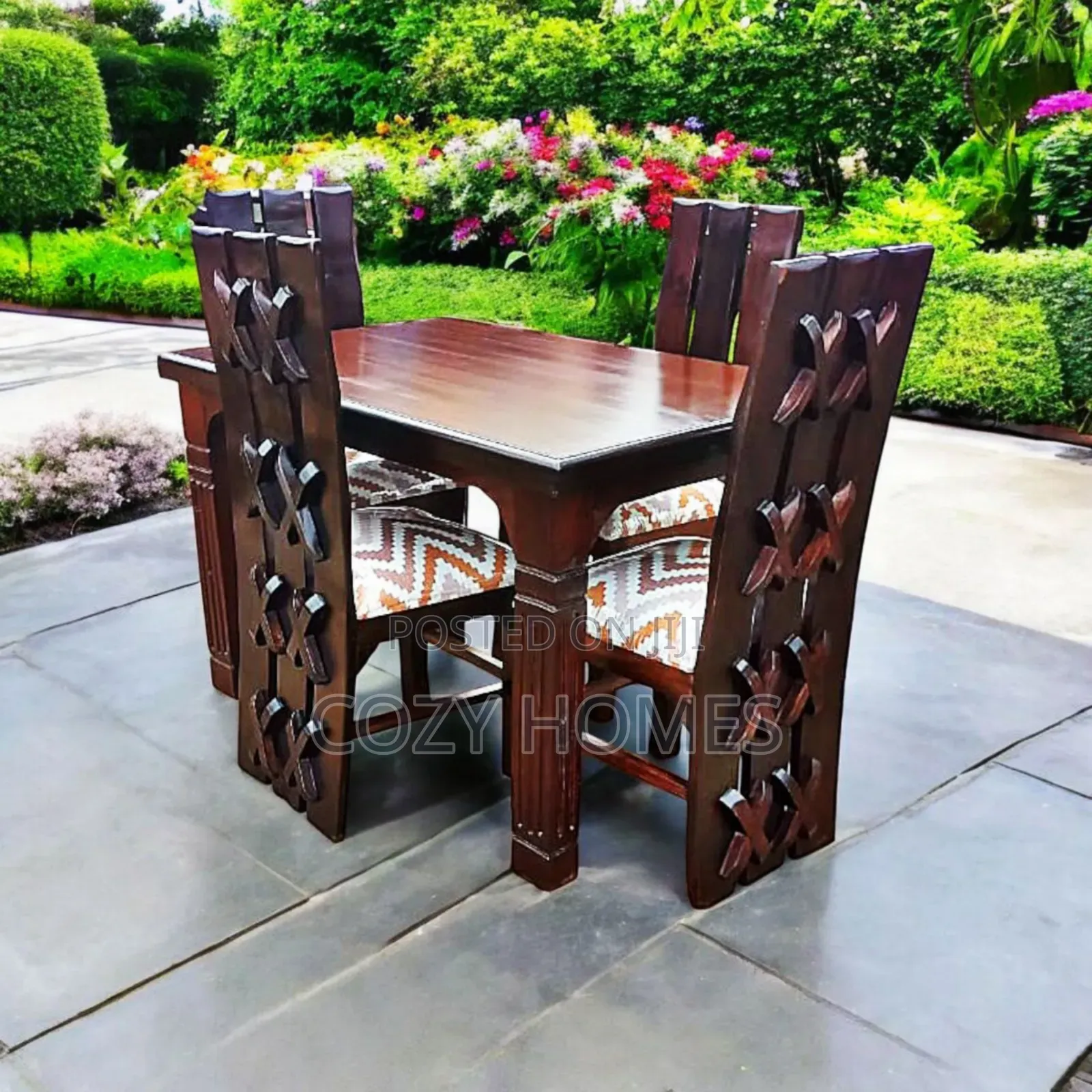 Dining Tables, Timeless Dining Table With Smooth Finish