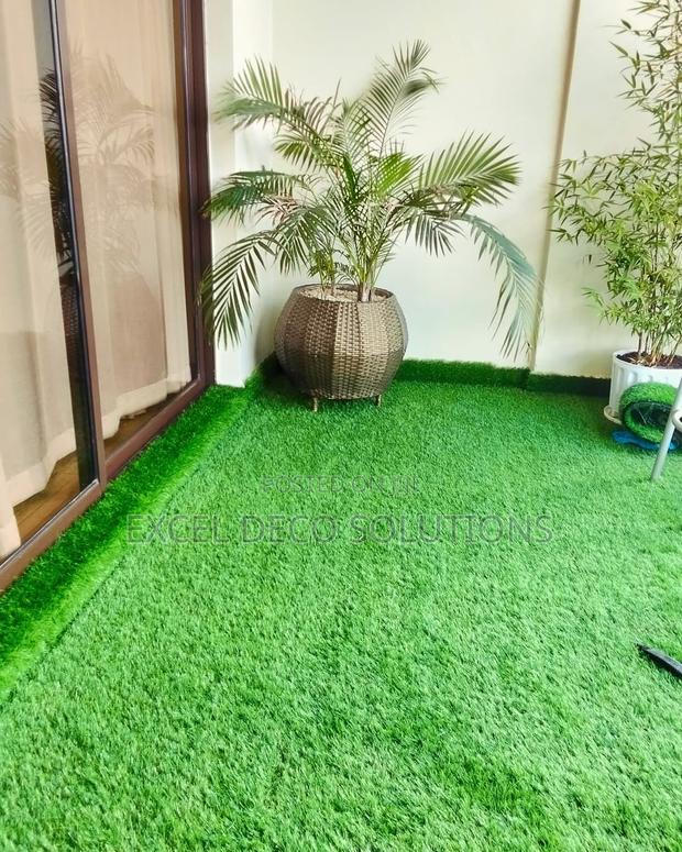 Fabulous Fade Free Artificial Turf Grass