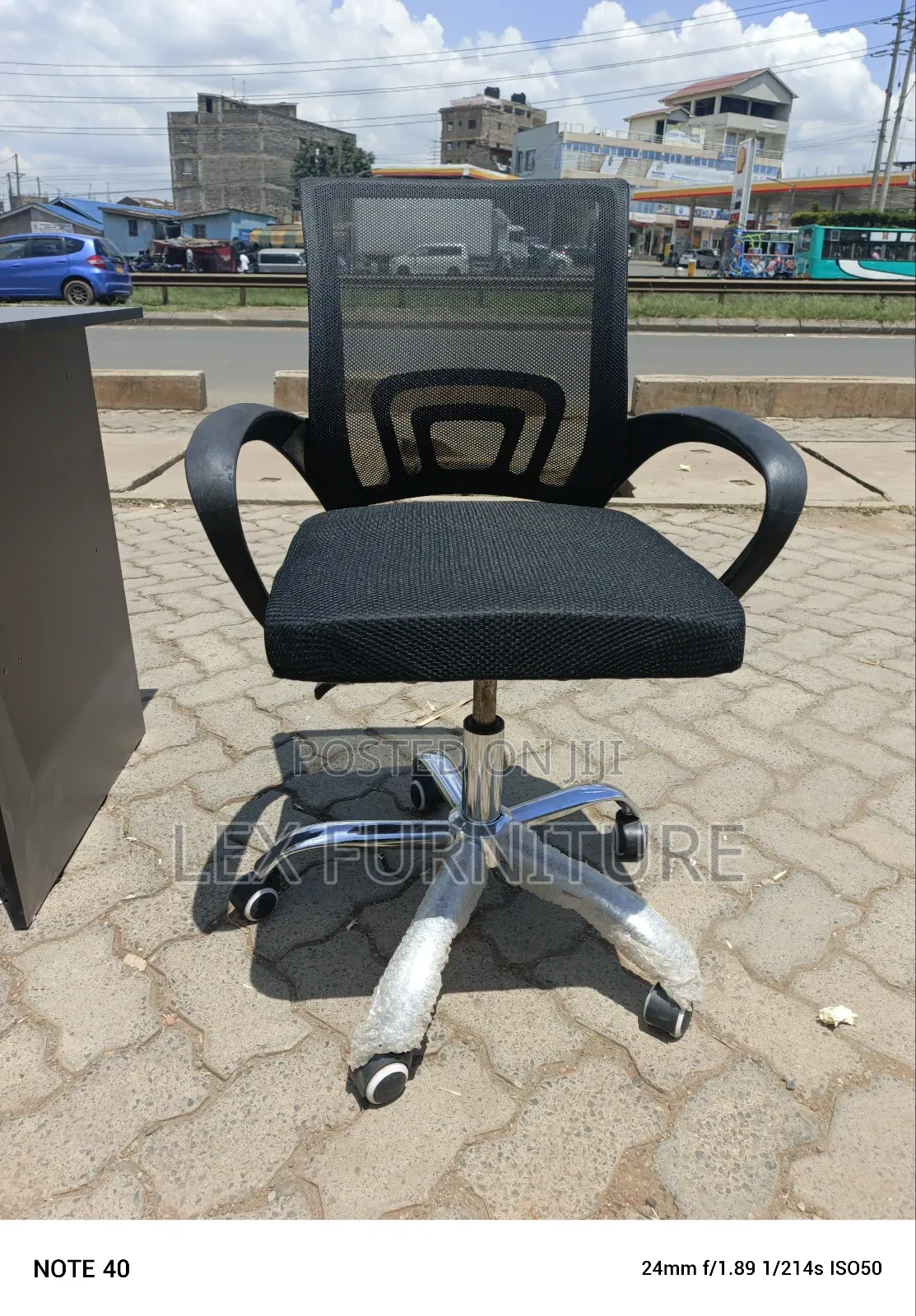 Office Mesh Chair With Armrest