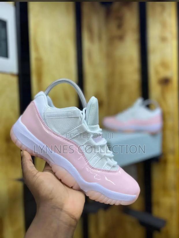 Air Jordan 11 Low Cut Pink - thumbnail 3