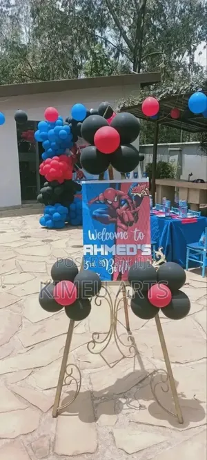 Photo Booths and Balloon Decor for Hire During Social Events