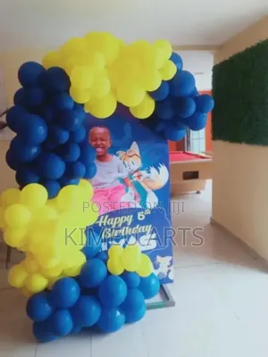 Photo Booths and Balloon Decor for Hire During Social Events