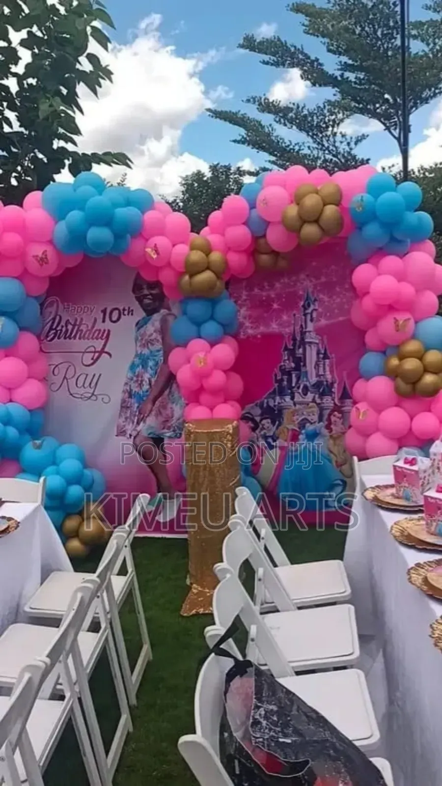 Photo Booths and Balloon Decor for Hire During Social Events