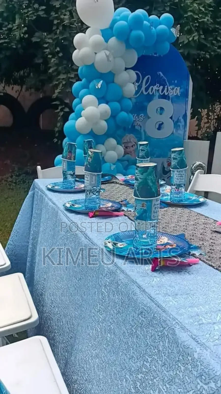 Photo Booths and Balloon Decor for Hire During Social Events