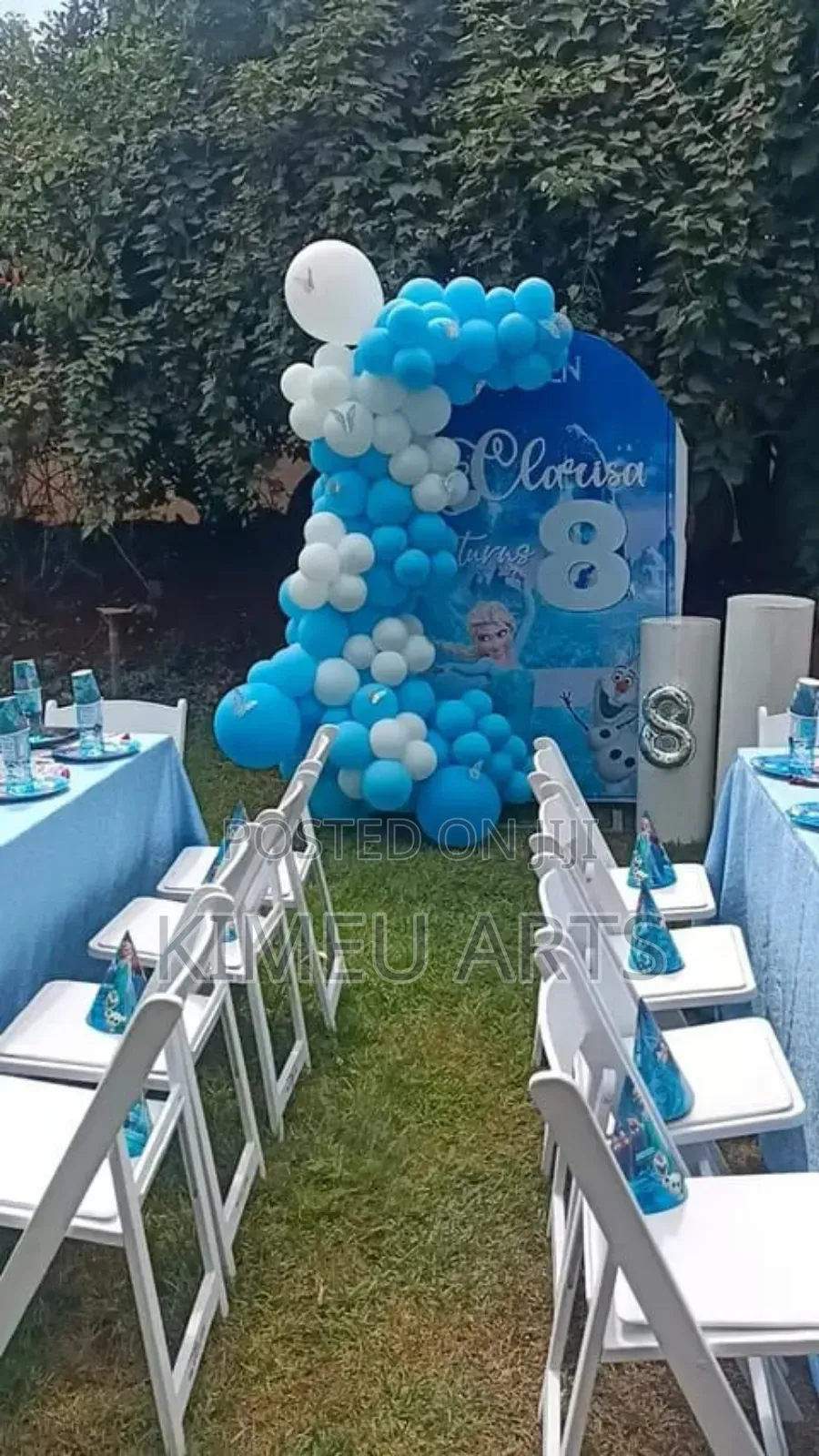 Photo Booths and Balloon Decor for Hire During Social Events