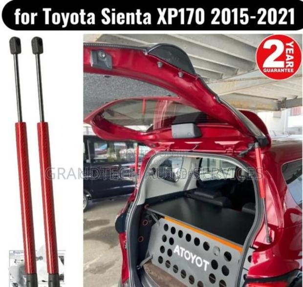 Sienta 2015-2021 Boot Shocks