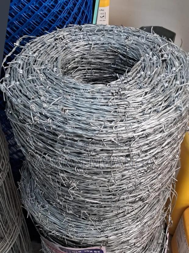 Galvanised Berbed Wire 610m