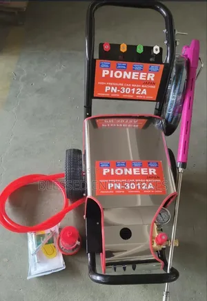 Pioneer Gasoline High Pressure Washer 4400psi / Carwash