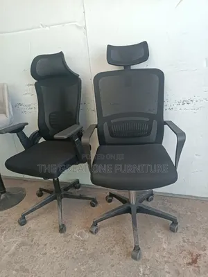 Ergonomic Mesh Office Chair With Arms and High Back Kh8y