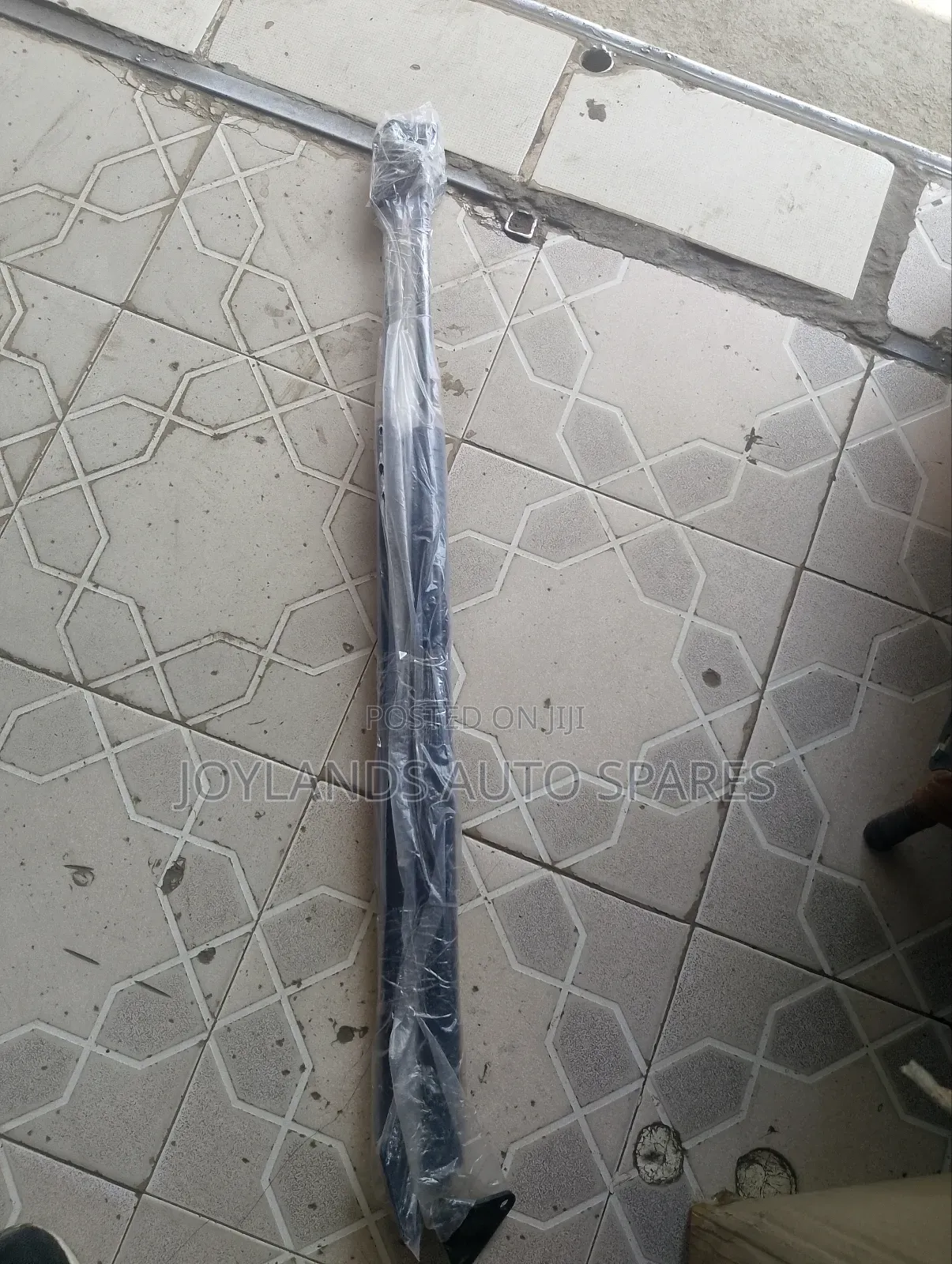 Hiace 7l Boot Shock High Roof