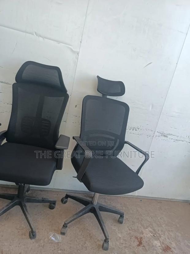 Ergonomic Swivel Adjustable Mesh Office Chair Hf5rd