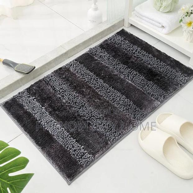 Beautiful Shinny Chenille Bathroom Mats - thumbnail 2