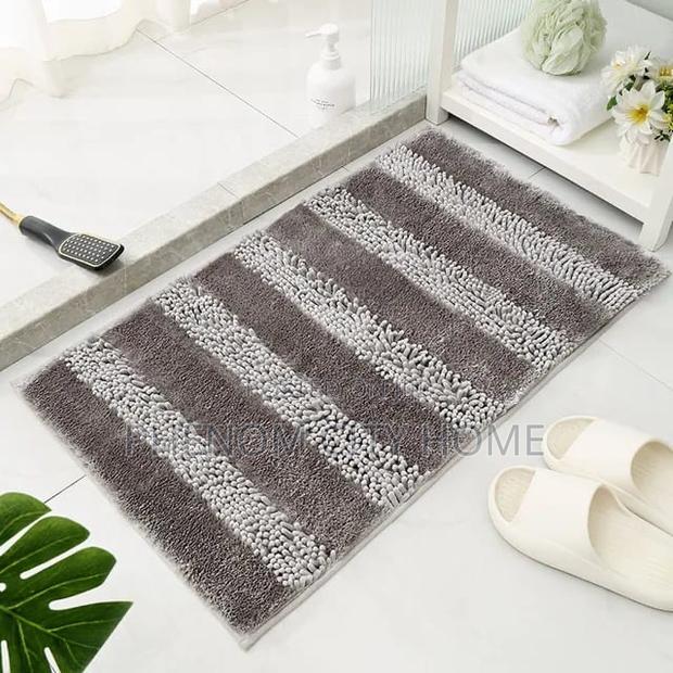 Fancy Shinny Chenille Bathroom Mats - thumbnail 3