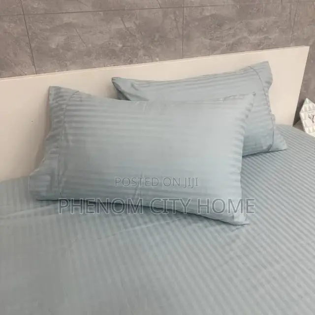 High Quality Stripped Bedsheet