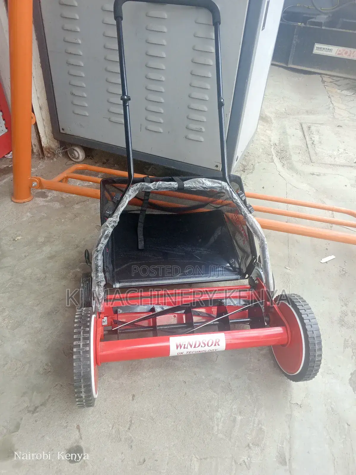 18 Inch Manual Lawnmower