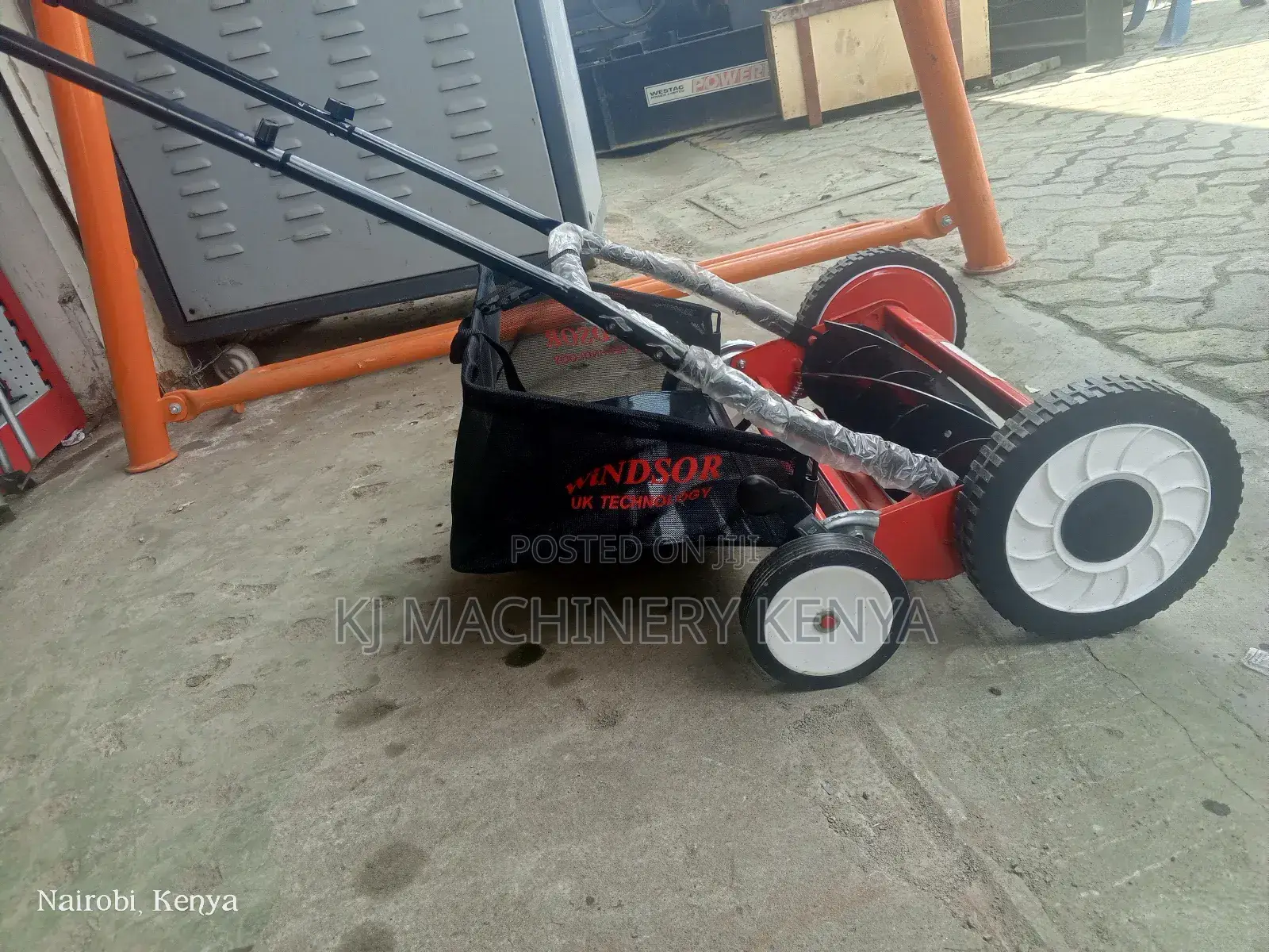 18 Inch Manual Lawnmower