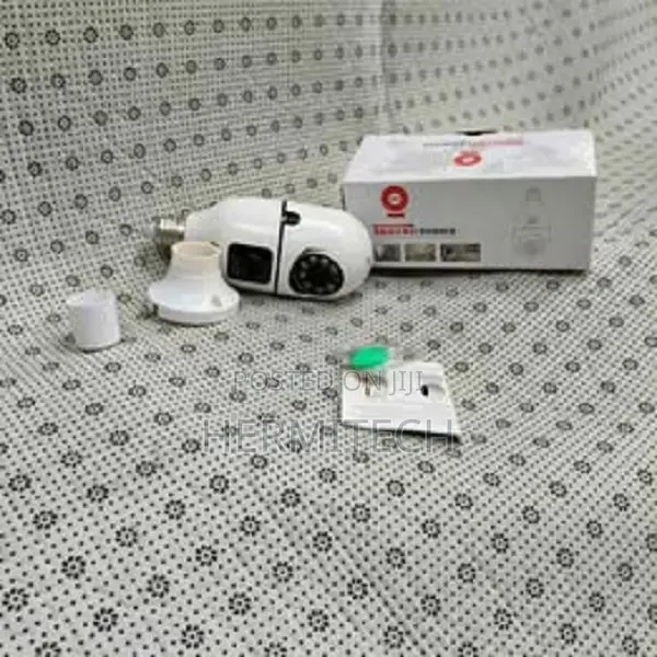 Smart Dual Lens PTZ Bulb Camera With Two Way Audio V380