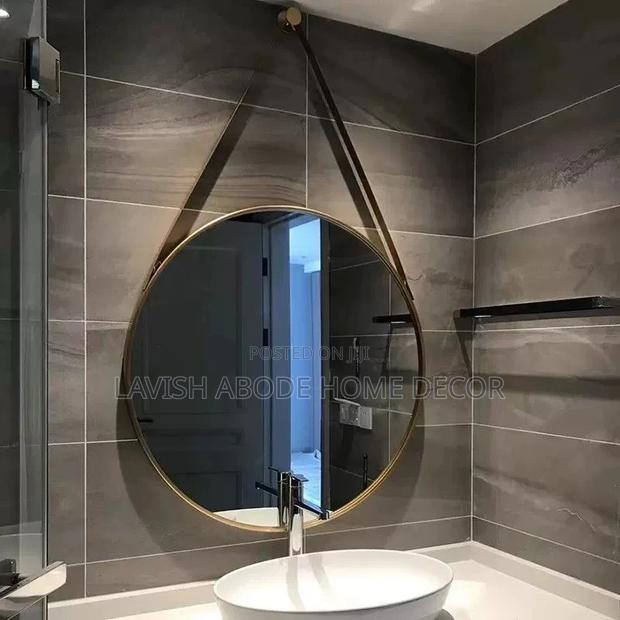 Large Round Mirror With Leather Strap Gold Color - thumbnail 4
