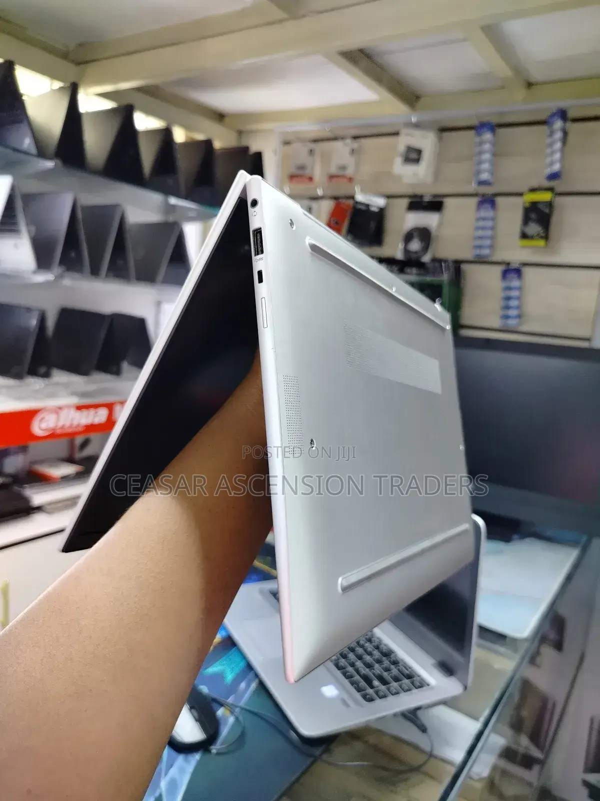 Laptop HP EliteBook 830 G9 16GB Intel Core I7 SSD 512GB