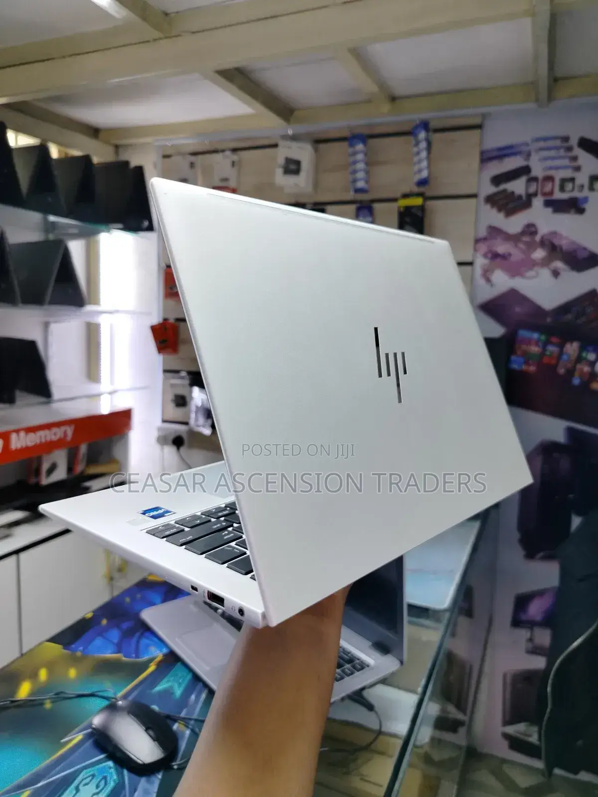 Laptop HP EliteBook 830 G9 16GB Intel Core I7 SSD 512GB