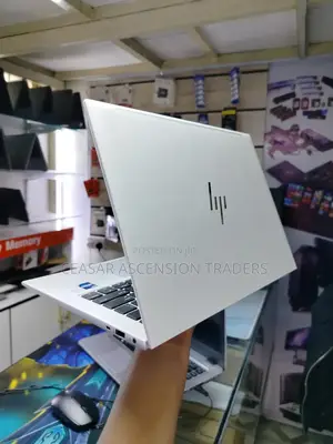 Laptop HP EliteBook 830 G9 16GB Intel Core I7 SSD 512GB