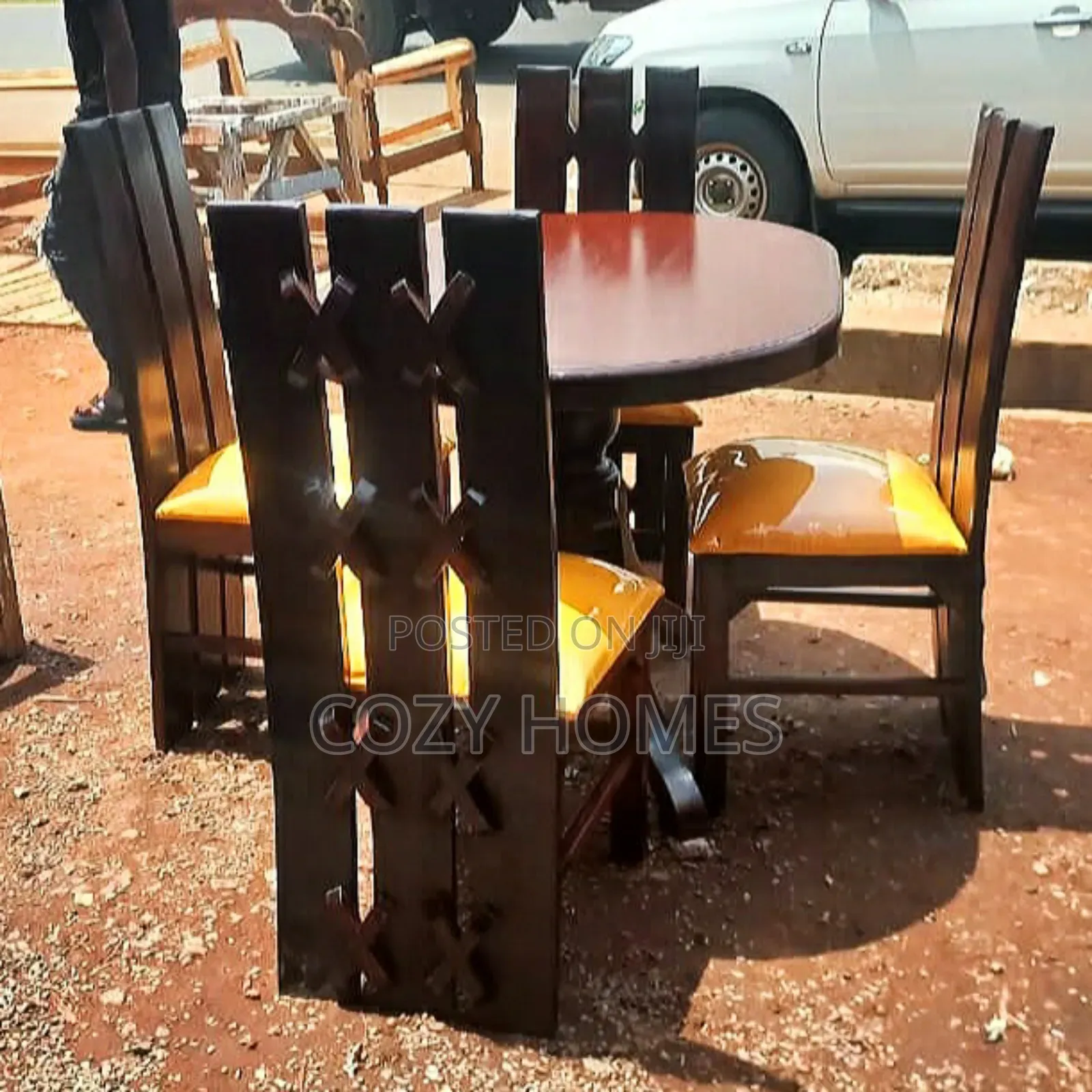 Dining Set, a Practical Mirror-Polished Dining Set, 4 Seater