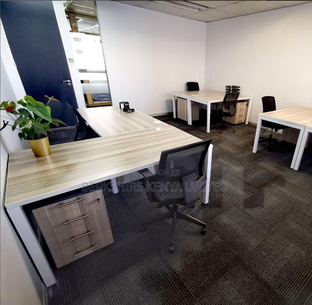 Lively Offices In A Good Area-very Productive - thumbnail 4