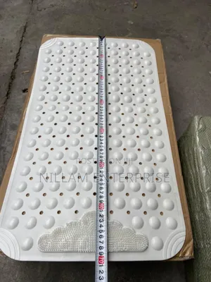 *Bathroom Non-Slip Floor Mat