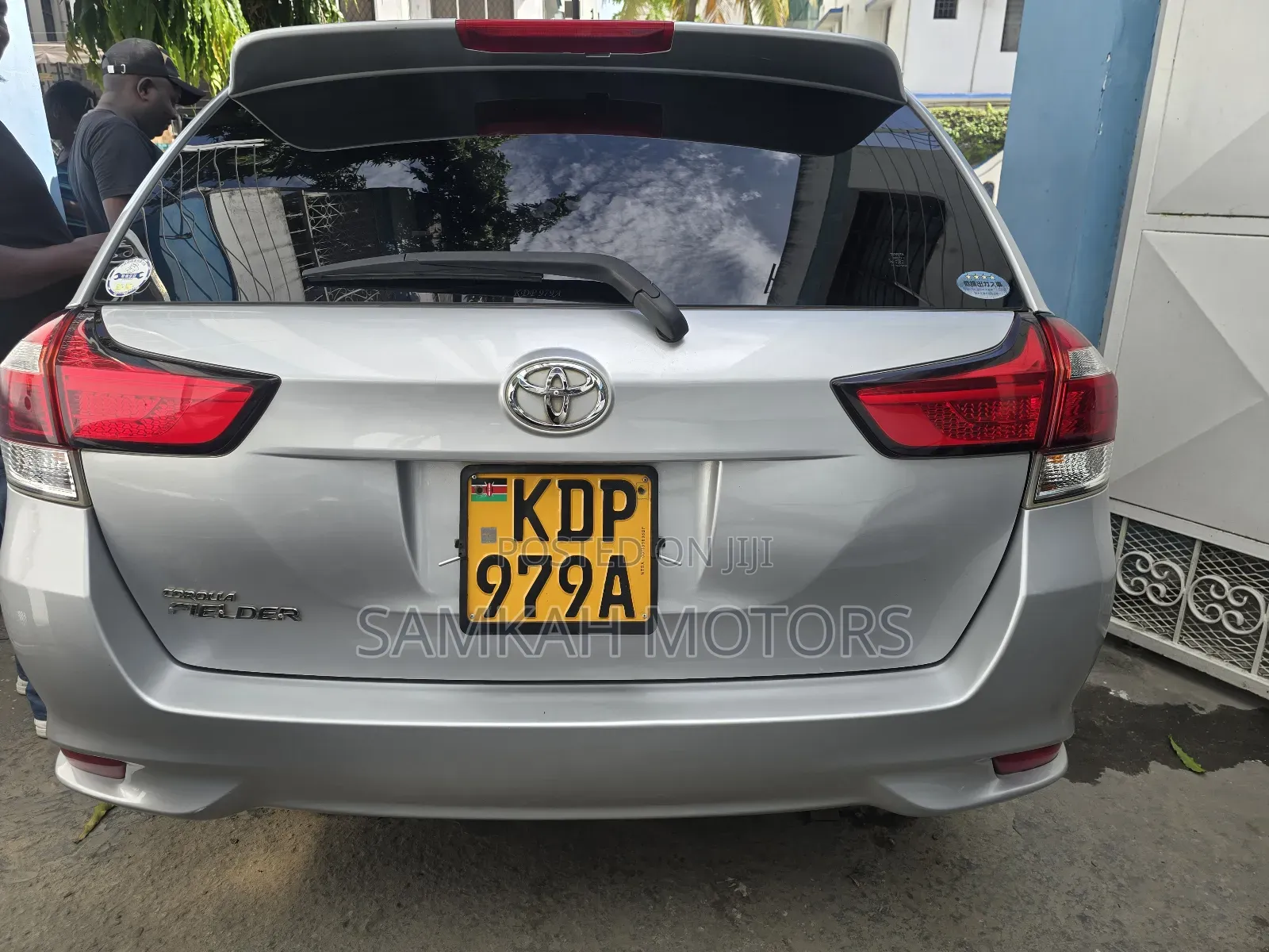 Toyota Corolla Fielder 2017 Silver