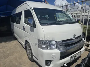 Toyota HiAce 2016 White