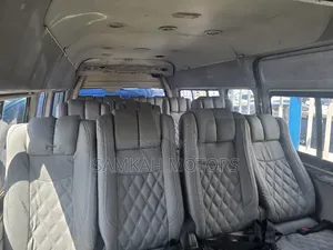 Toyota HiAce 2016 White