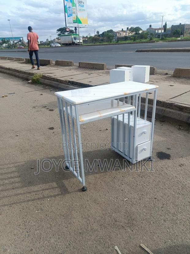Manicure White Marble Table - thumbnail 3