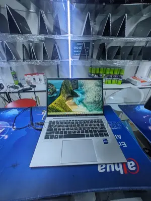 Laptop HP EliteBook 840 G9 16GB Intel Core I7 SSD 512GB