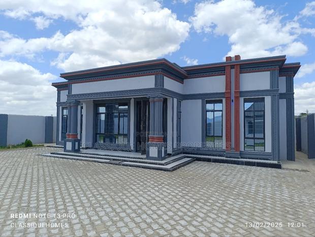 3bdrm Bungalow in Jb Pipeline, Nakuru Town East for sale - main view