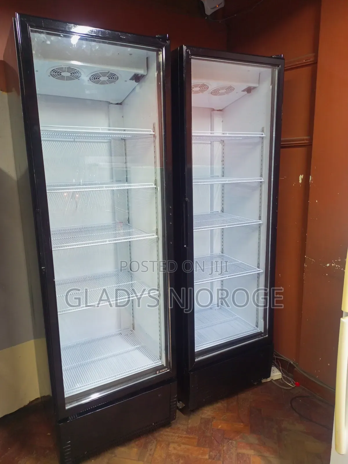 Smart Show Case Fridge 650l
