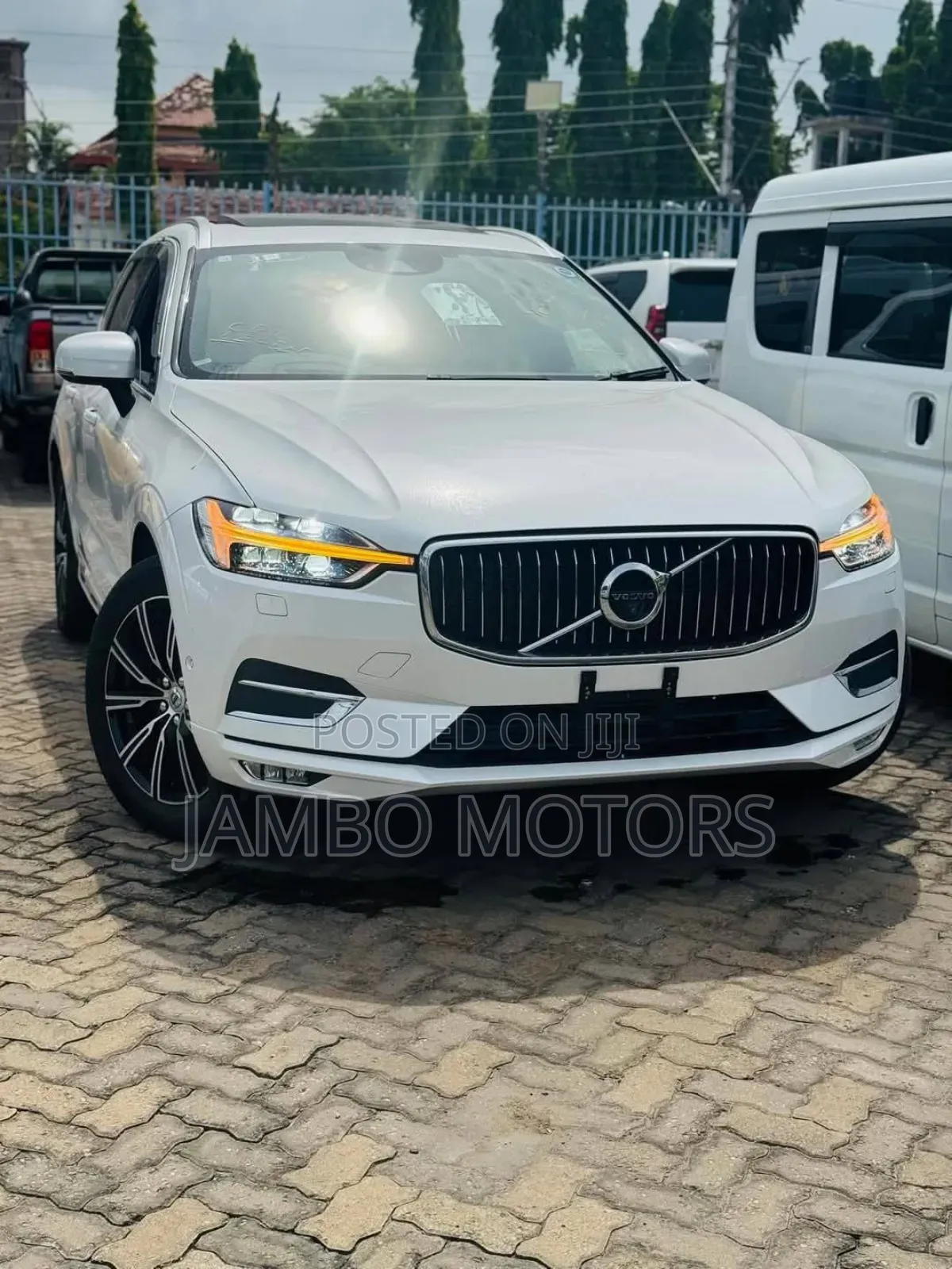 Volvo XC60 T5 Momentum FWD 2019 White