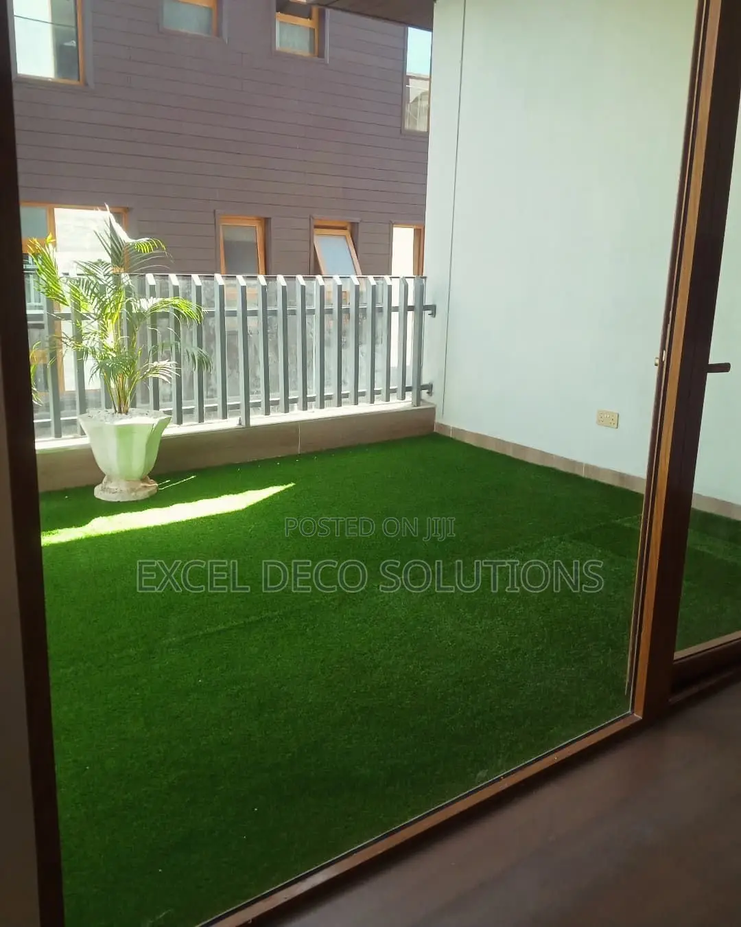 Custom Cut Uv Treated Grass Carpet
