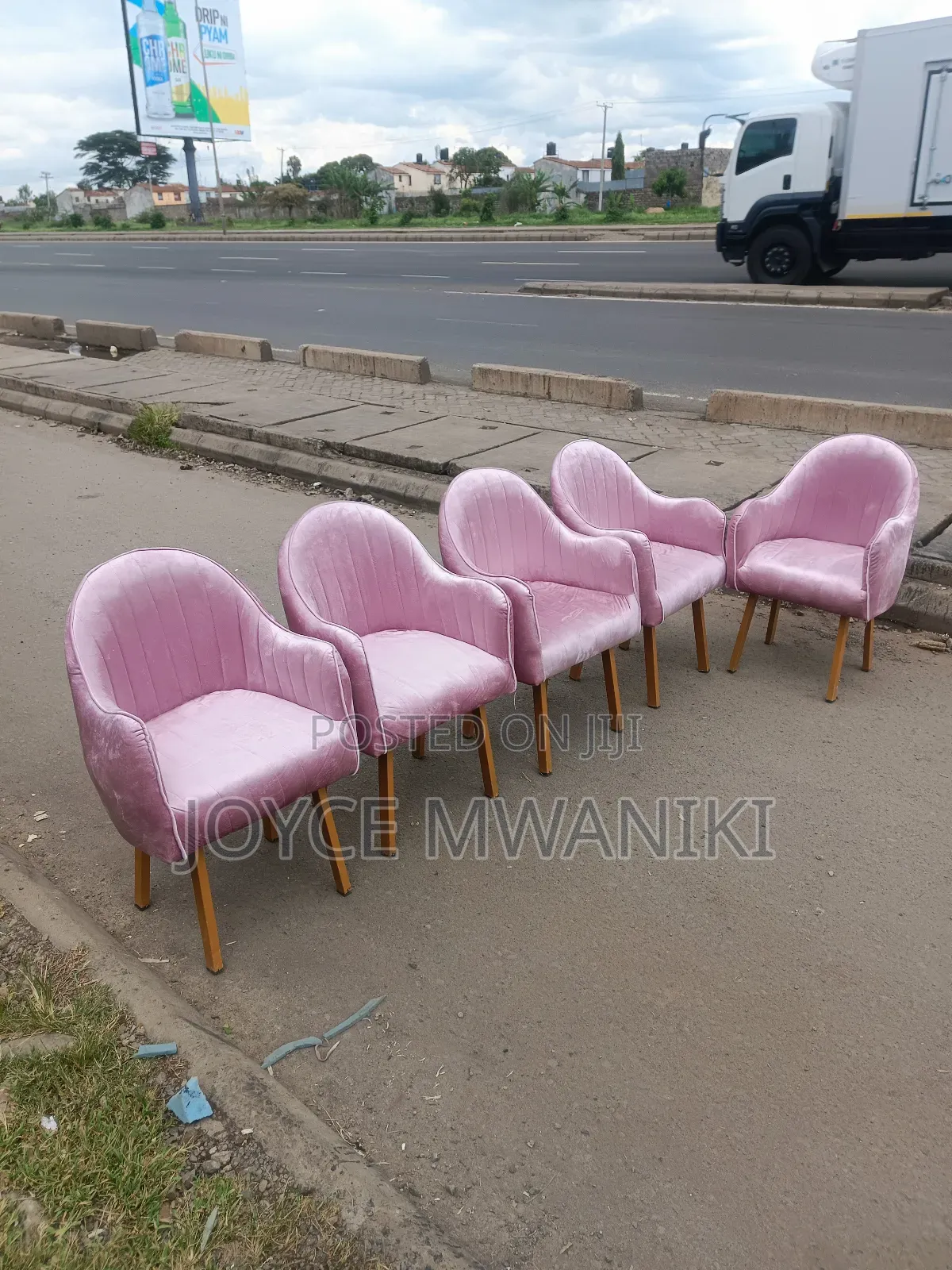 Latest Design Manicure Seats, Baby Pink and Gold 