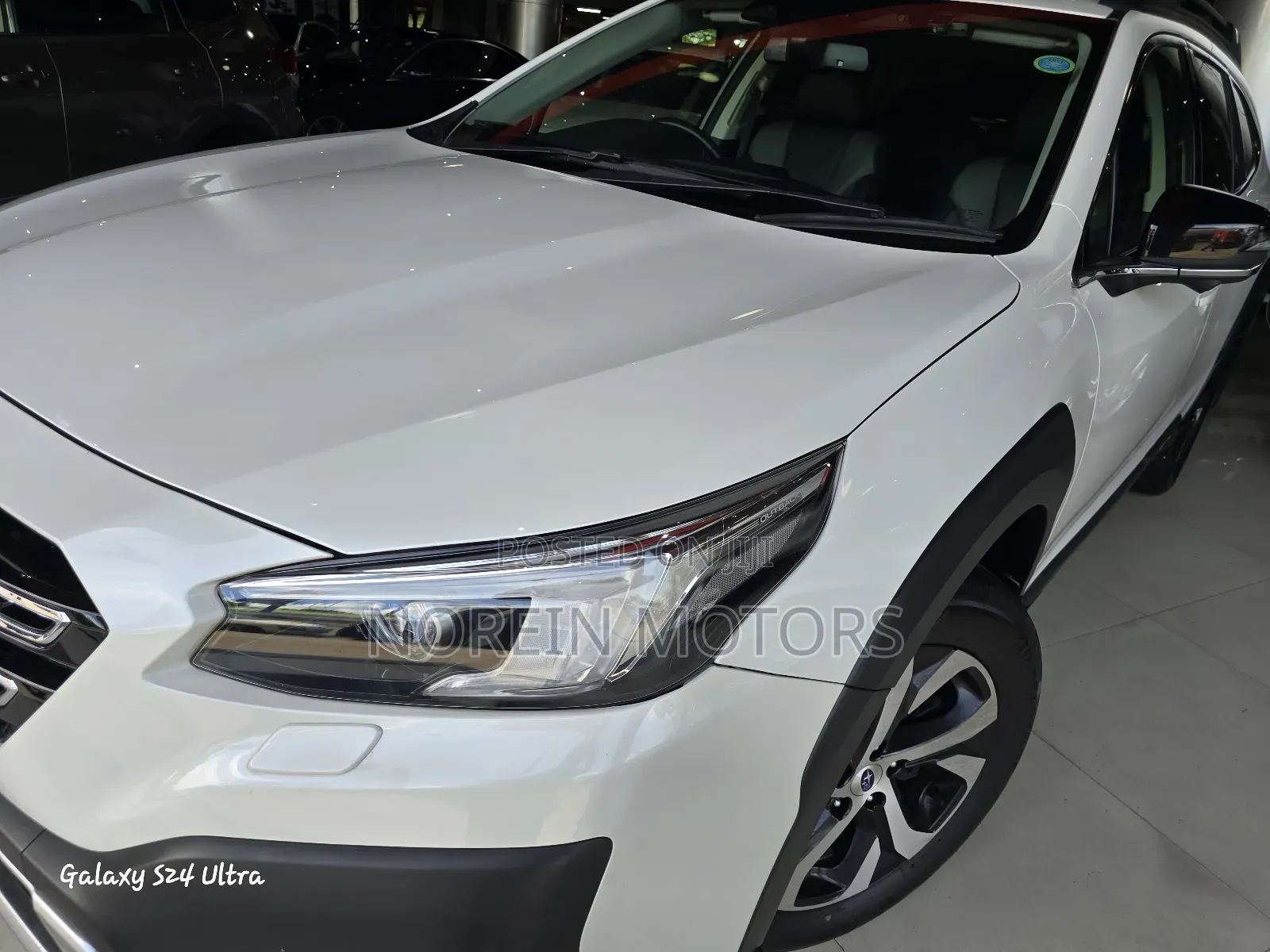 Subaru Outback 2018 White