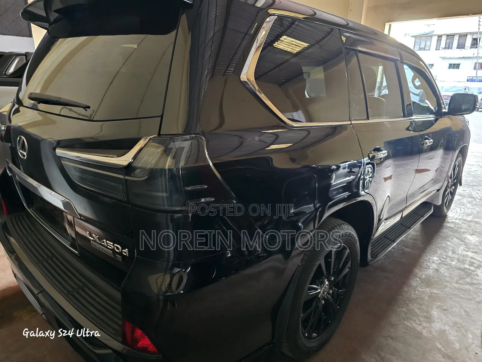 Lexus LX 2018 Black