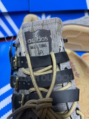 Adidas Superstar Originals Rabbit Hole
Size 40-45