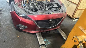 Mazda Axela Nosecut 2017/2018