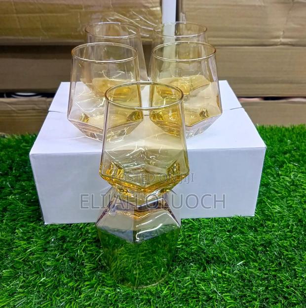 Hexagonal Geometry Luxe Drinkware Glass - main view